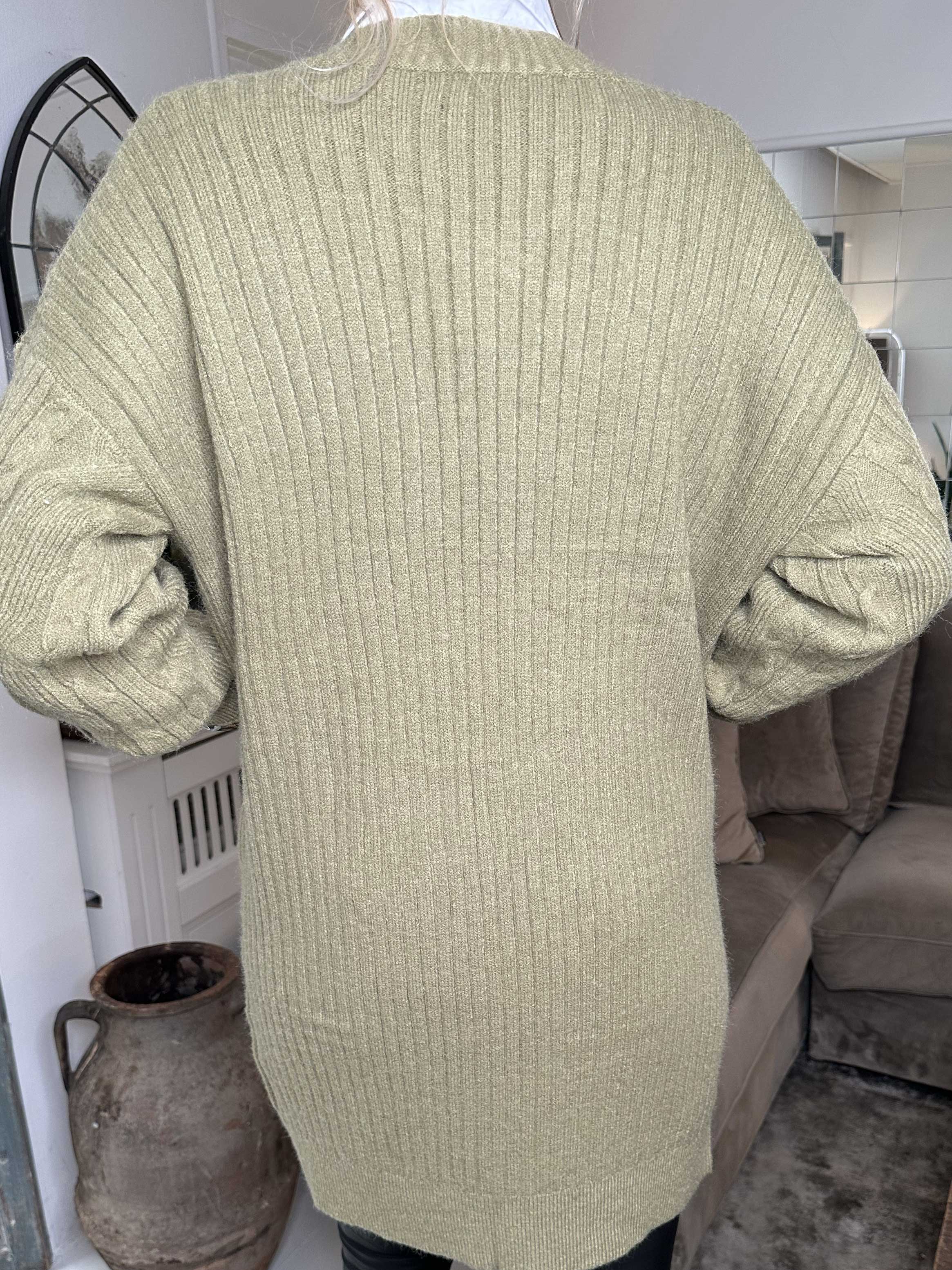 Valeria - Dejlig tyk strikcardigan med lommer